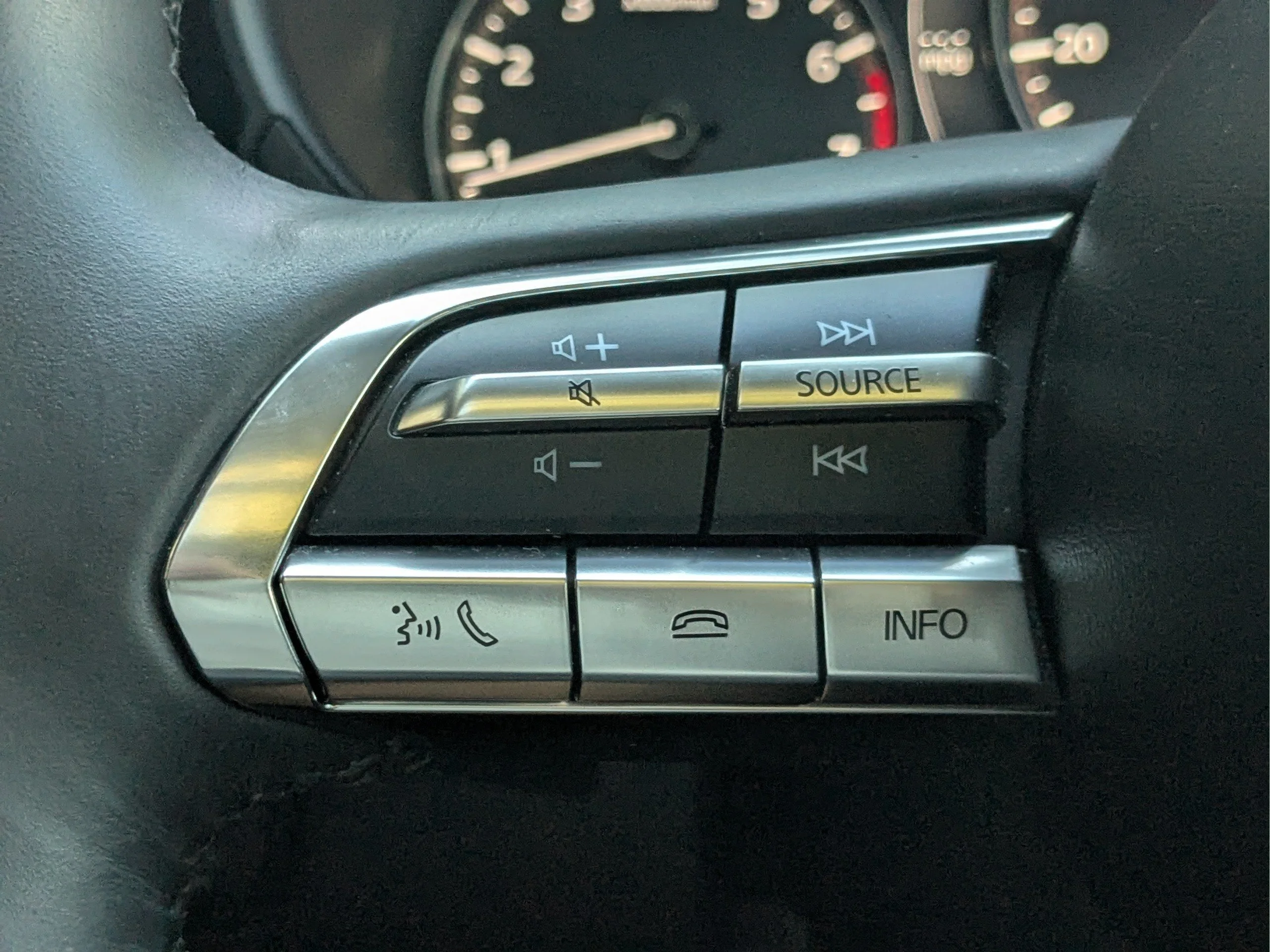 Used 2024 Wind Chill Pearl Mazda 2.5 Turbo Premium Plus Package image 22