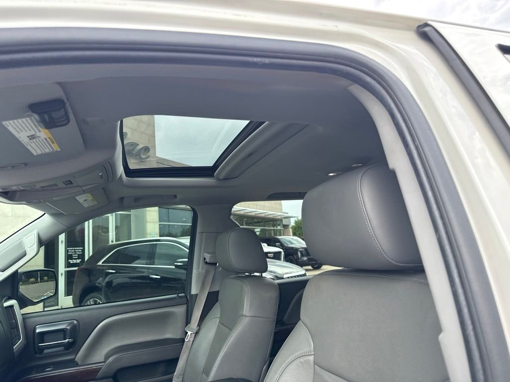Used 2015 White GMC SLT image 8