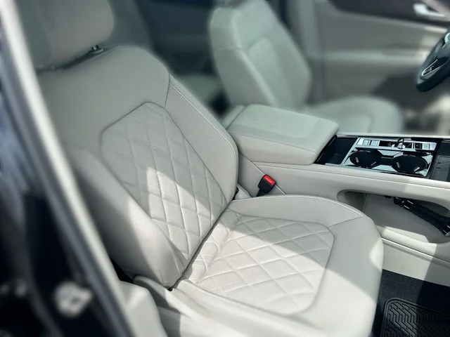 New 2026 Black Volkswagen 2.0T SEL Premium R-Line image 27