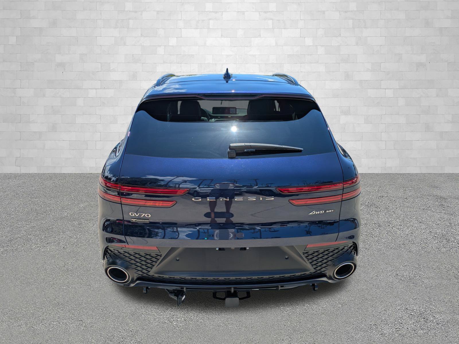 Used 2025 Capri Blue Genesis 3.5T SPORT image 3