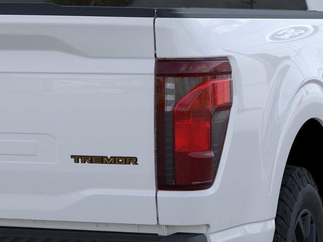 New 2026 Oxford White Ford Tremor® image 43