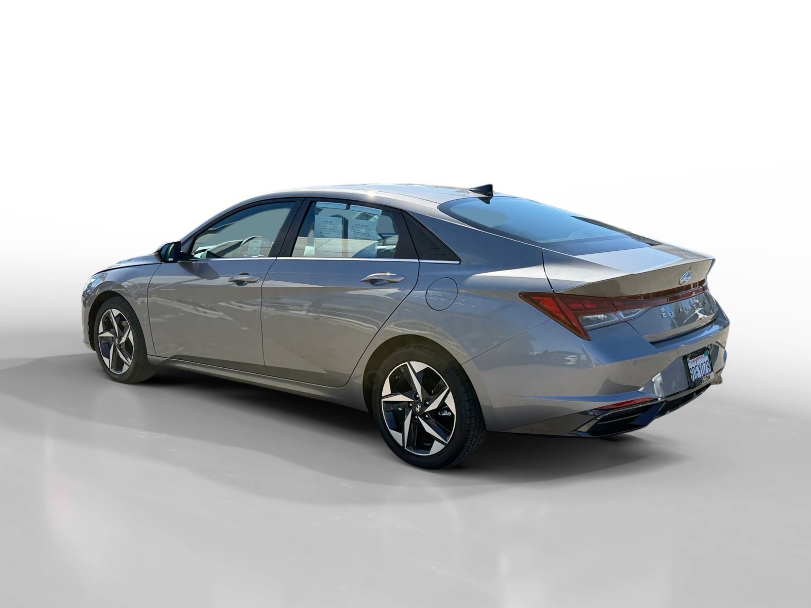 Certified Used 2023 Fluid Metal Hyundai Limited image 3