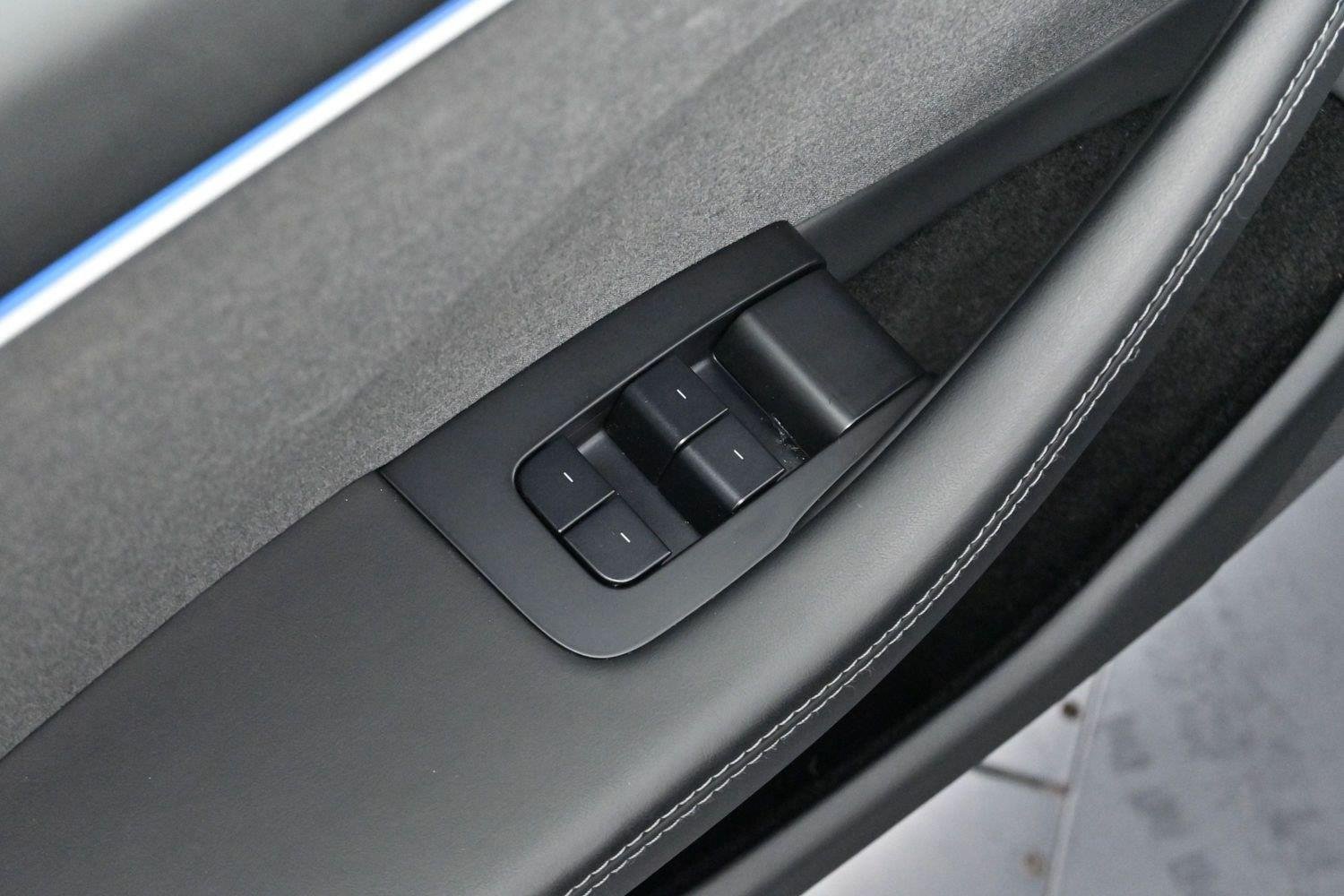 Used 2024 Black Tesla RWD *Ltd Avail* image 10