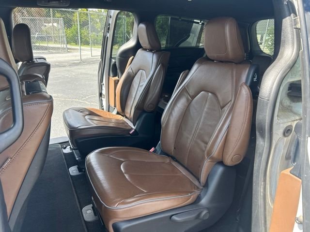 Used 2021 White Chrysler Limited image 21