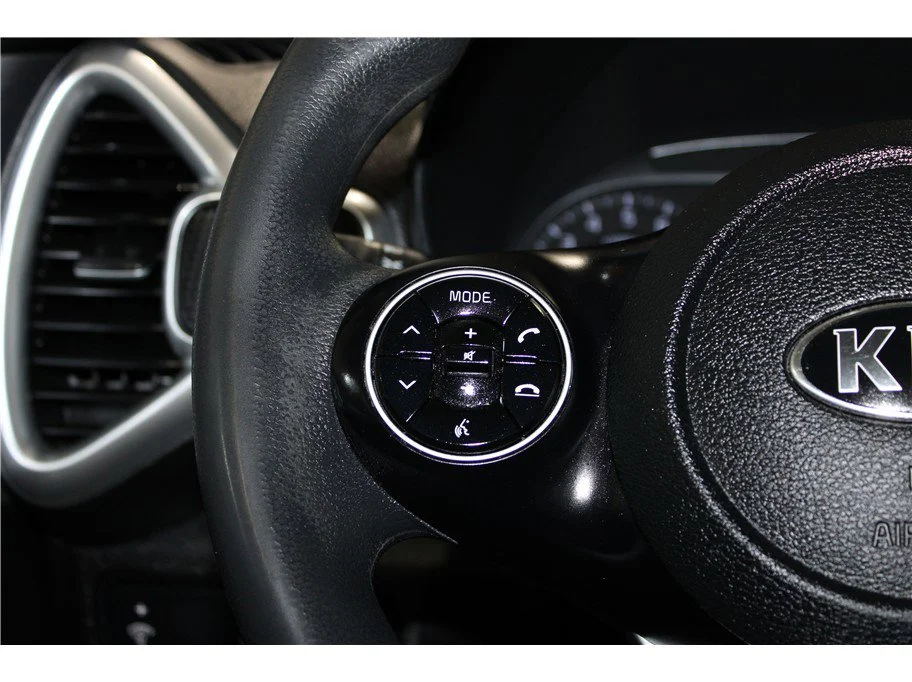 Used 2020 Snow White Pearl Kia LX image 26