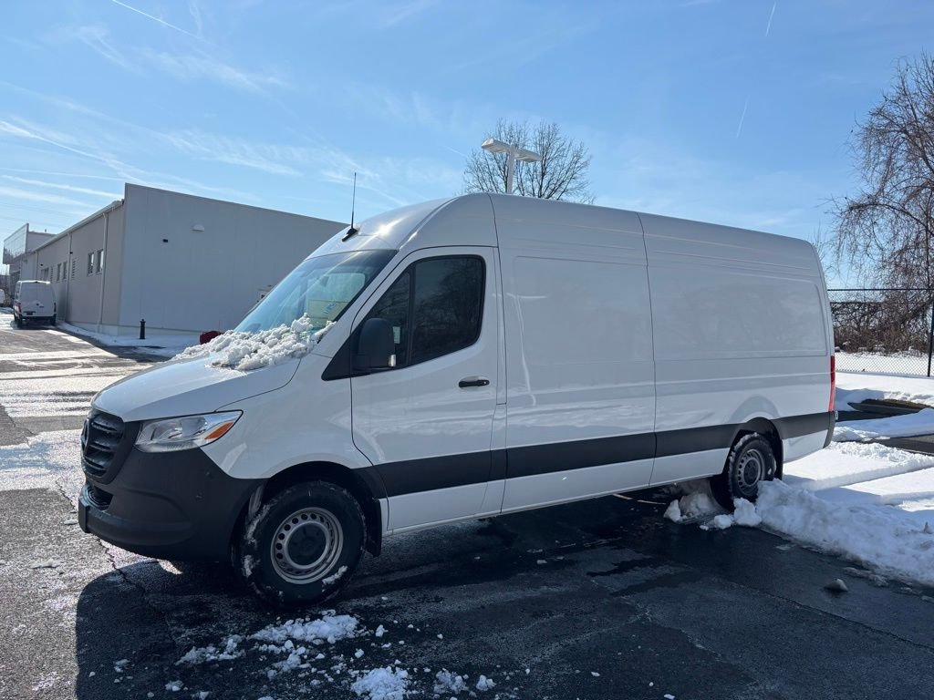 2026 Mercedes-Benz Sprinter 2500 170 WB High Roof's photo