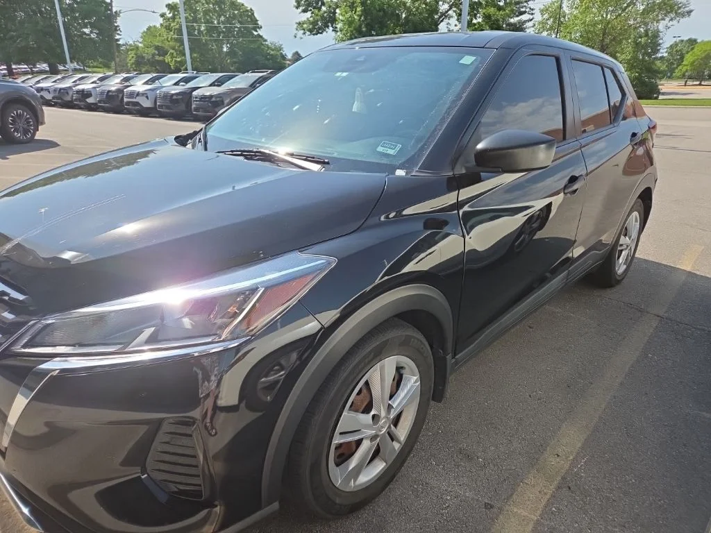 2022 Nissan Kicks 1.6 S's photo