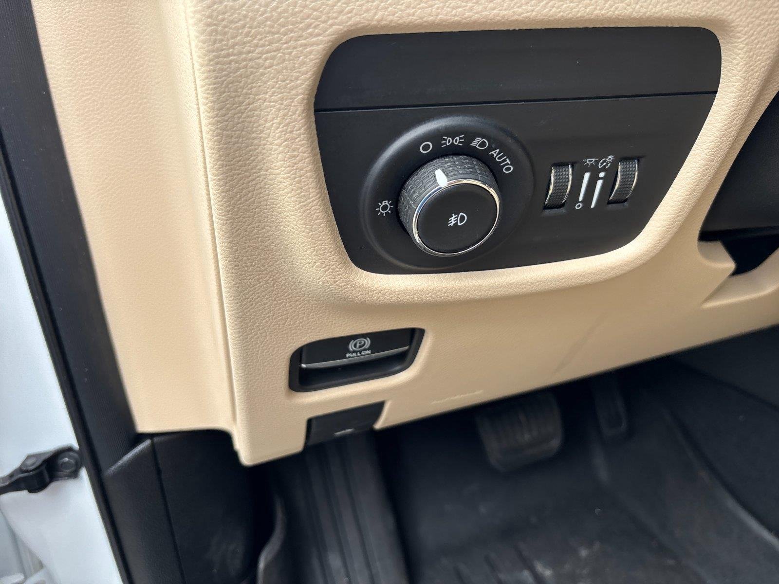 Used 2023 Bright White Clearcoat Jeep Limited image 16