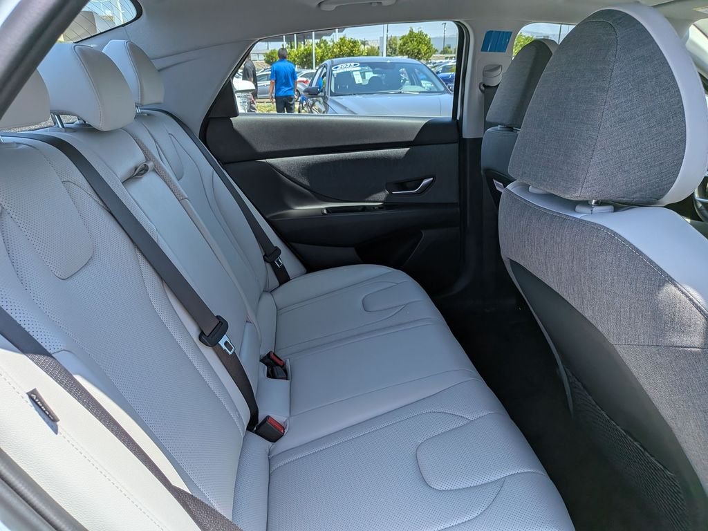 2026 Hyundai Elantra Limited - Photo 31