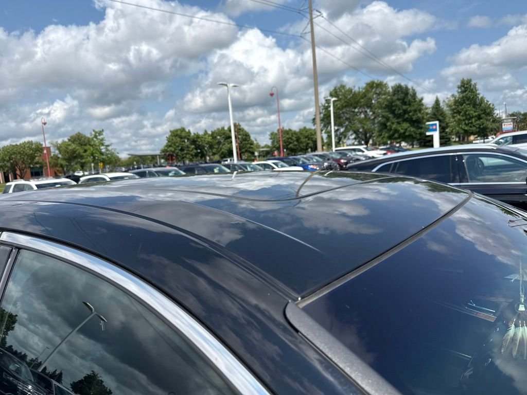 Used 2018 Black Lincoln Reserve image 4