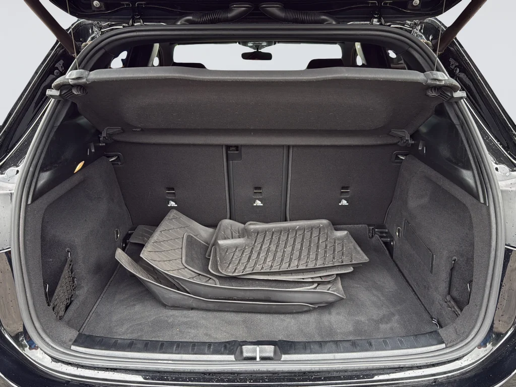 Used 2021 Black Mercedes-Benz GLA 250 image 32
