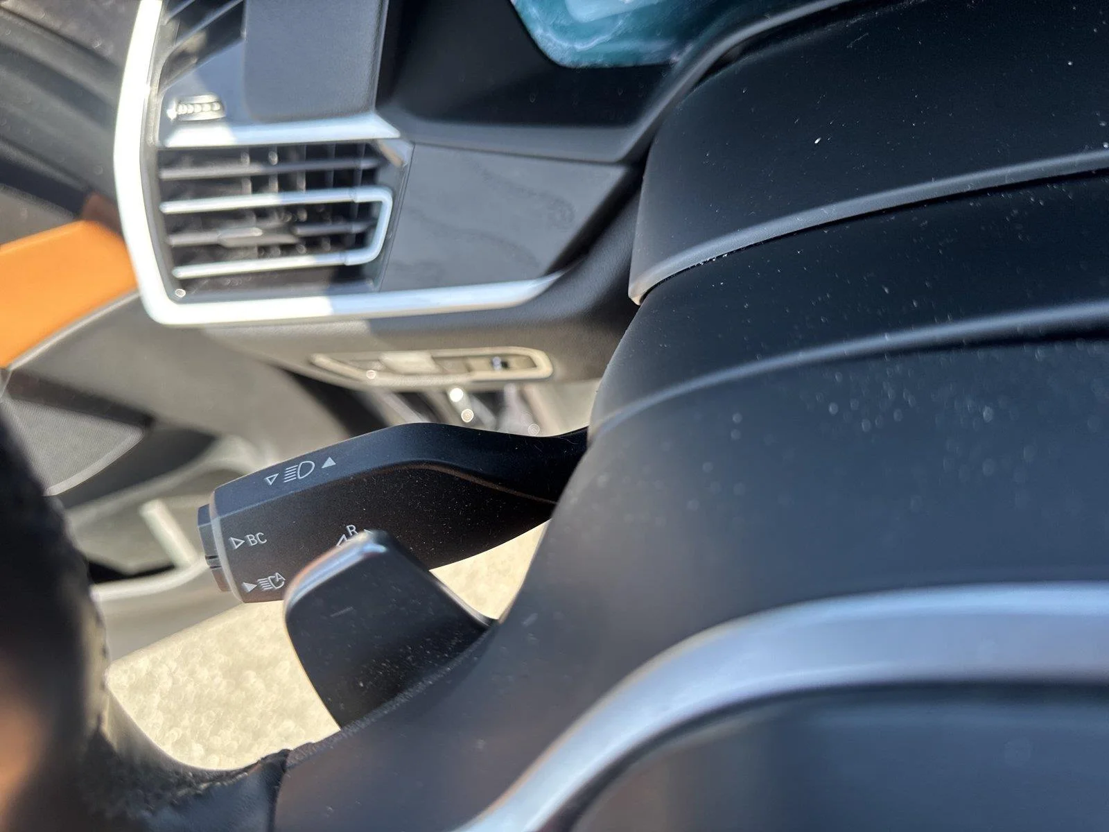 Used 2022 Arctic Grey Metallic BMW xDrive40i image 15
