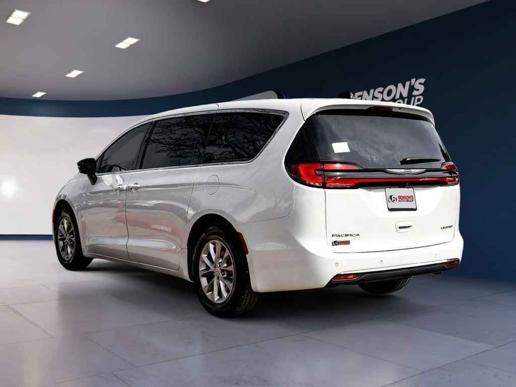 New 2026 White Chrysler Limited image 5