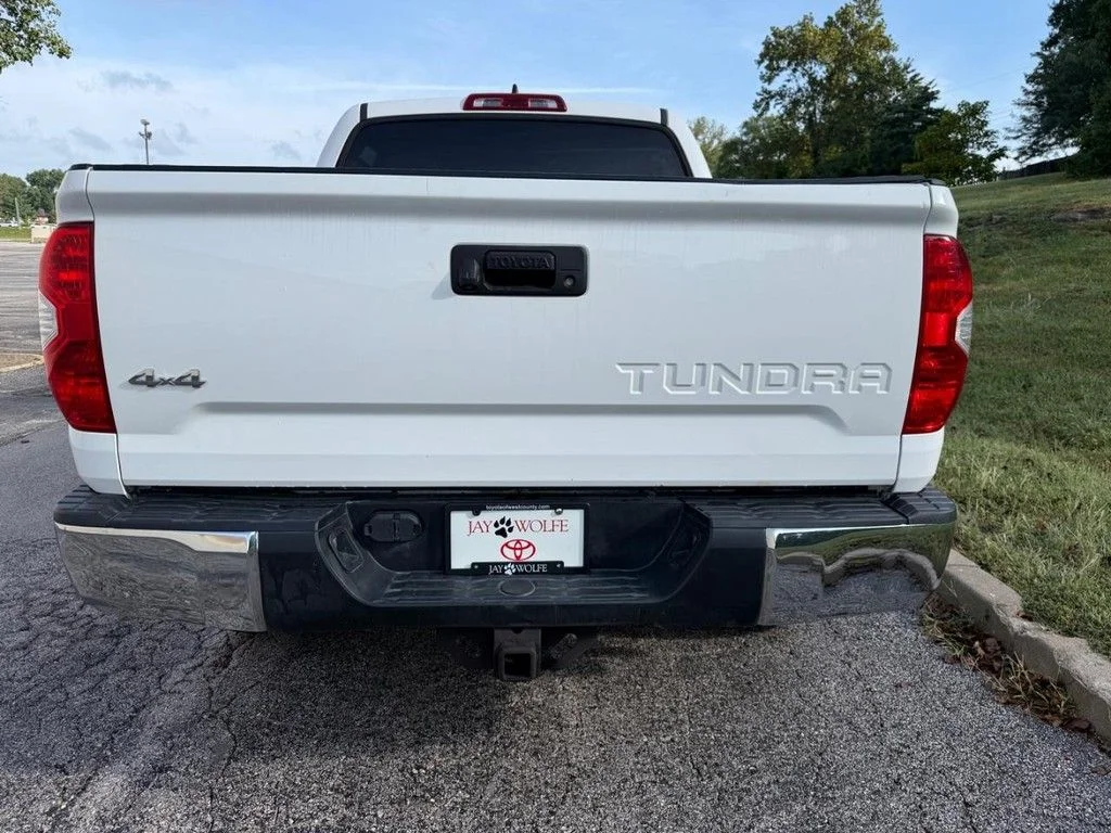 2020 Toyota Tundra SR5 - Photo 6