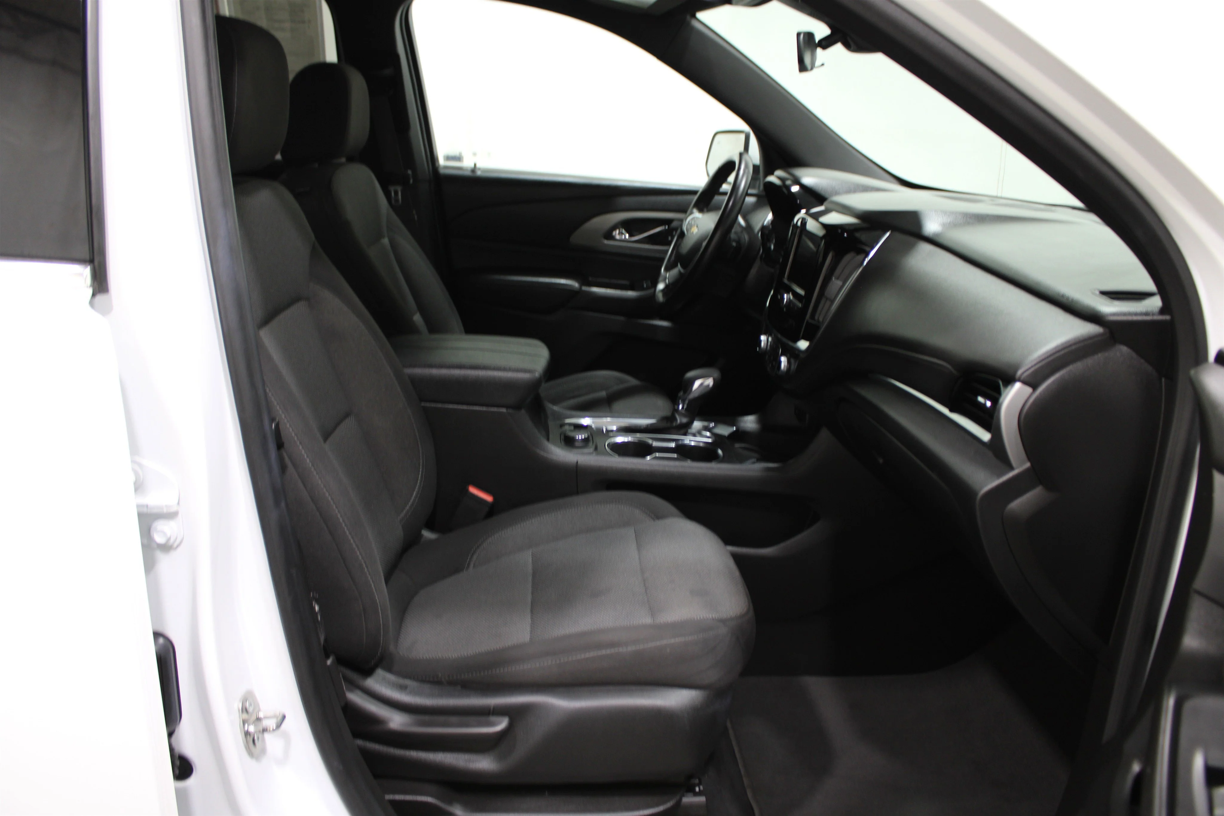 2023 Chevrolet Traverse 1LT - Photo 29