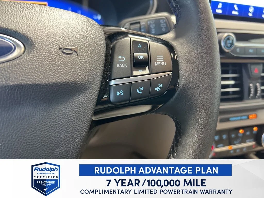 Used 2022 Black Ford SEL image 31
