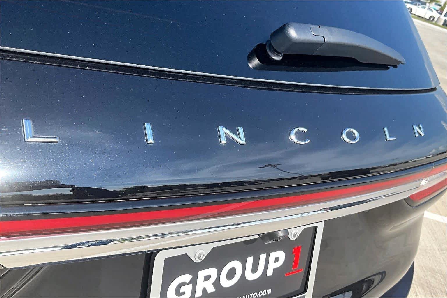 Used 2024 Infinite Black Metallic Clearcoat Lincoln Premiere image 29