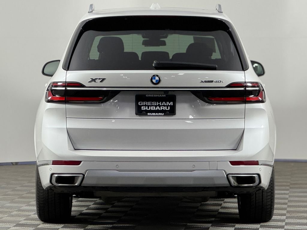 Used 2023 White Metallic BMW xDrive40i image 5