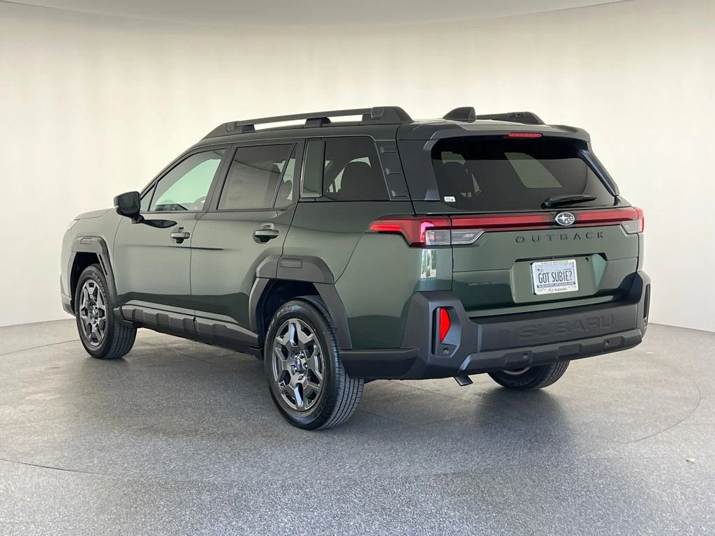 New 2026 DEEP EMERALD GREEN PEARL Subaru Premium image 7