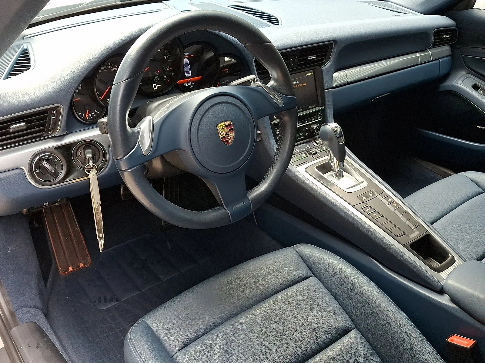 Used 2012 Platinum Silver Metallic   1H Porsche 991 Carrera image 4