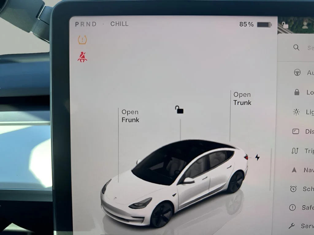 Used 2022 White Tesla Base image 26
