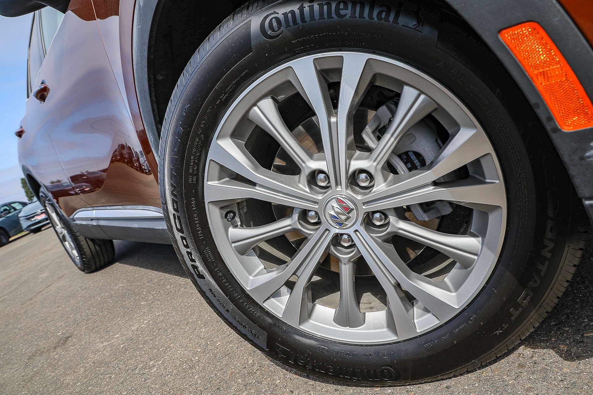 Used 2022 Brown Buick Preferred image 2