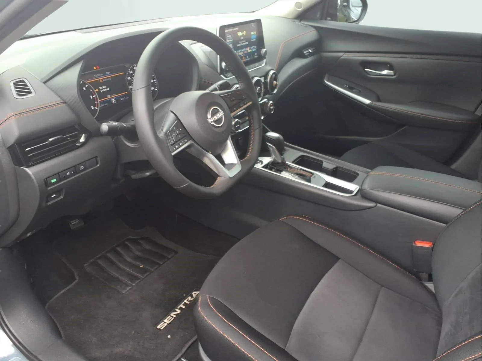 Used 2025 Gray Nissan SR image 16