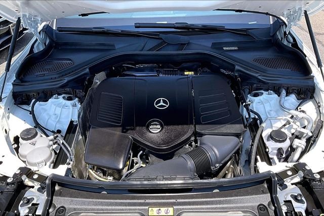 Certified Used 2024 White Mercedes-Benz GLC 300 image 26