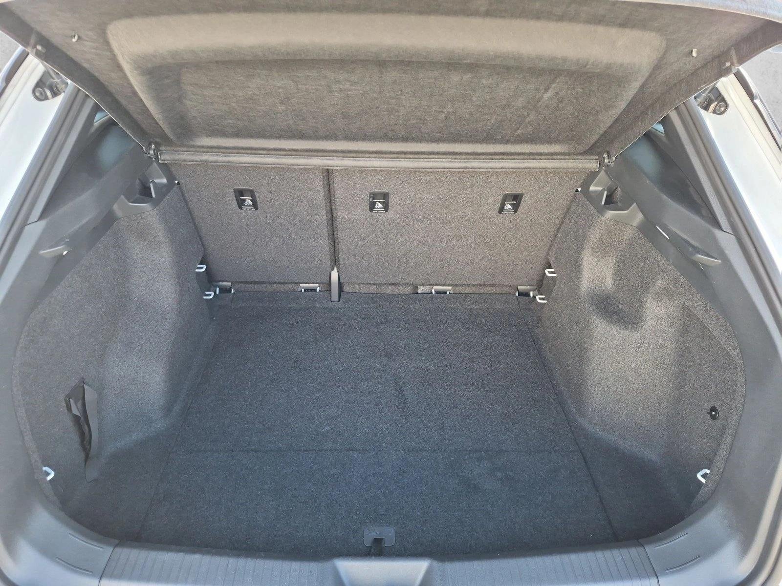 Used 2022 Black Volkswagen Pro image 6