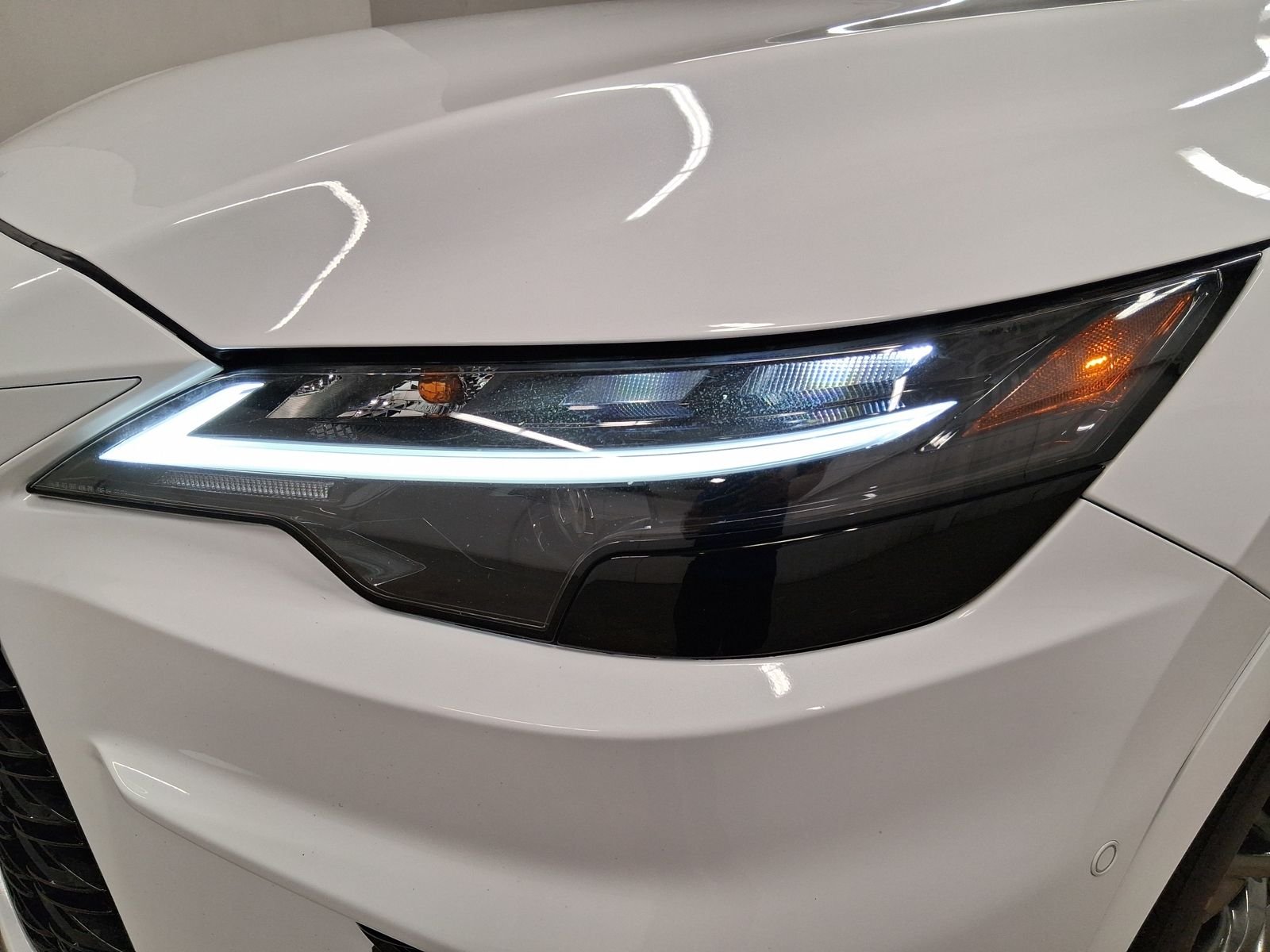 Used 2023 White Lexus 350 F Sport Handling image 3