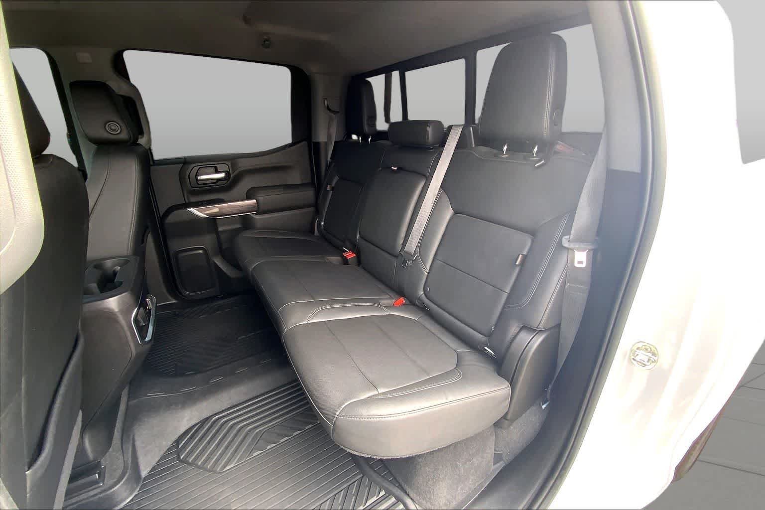 Used 2022 Summit White Chevrolet LTZ image 21