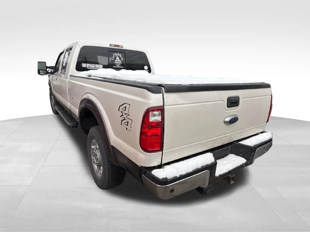 Used 2016  Ford Lariat image 8