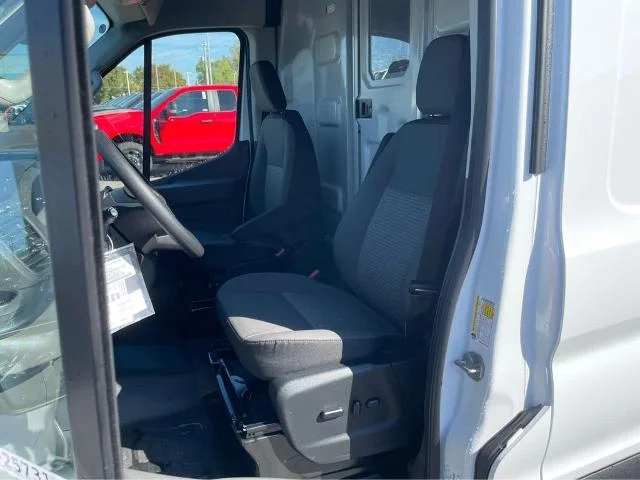 New 2025 Oxford White Ford Cargo Van image 38
