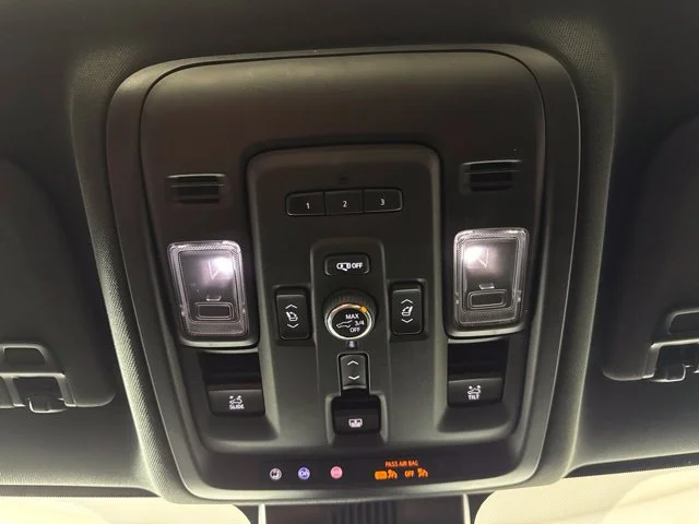 Used 2024 Silver Sage Chevrolet Premier image 15