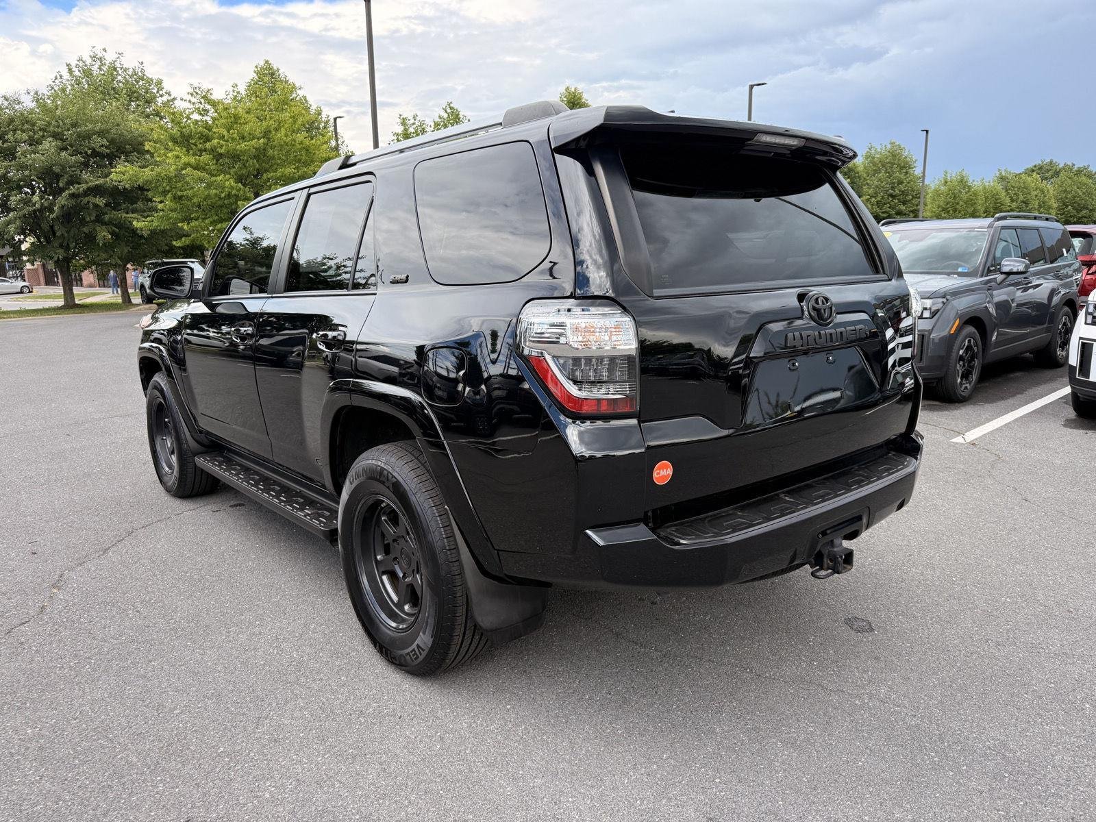 Used 2021 Midnight Black Metallic Toyota SR5 Premium image 5