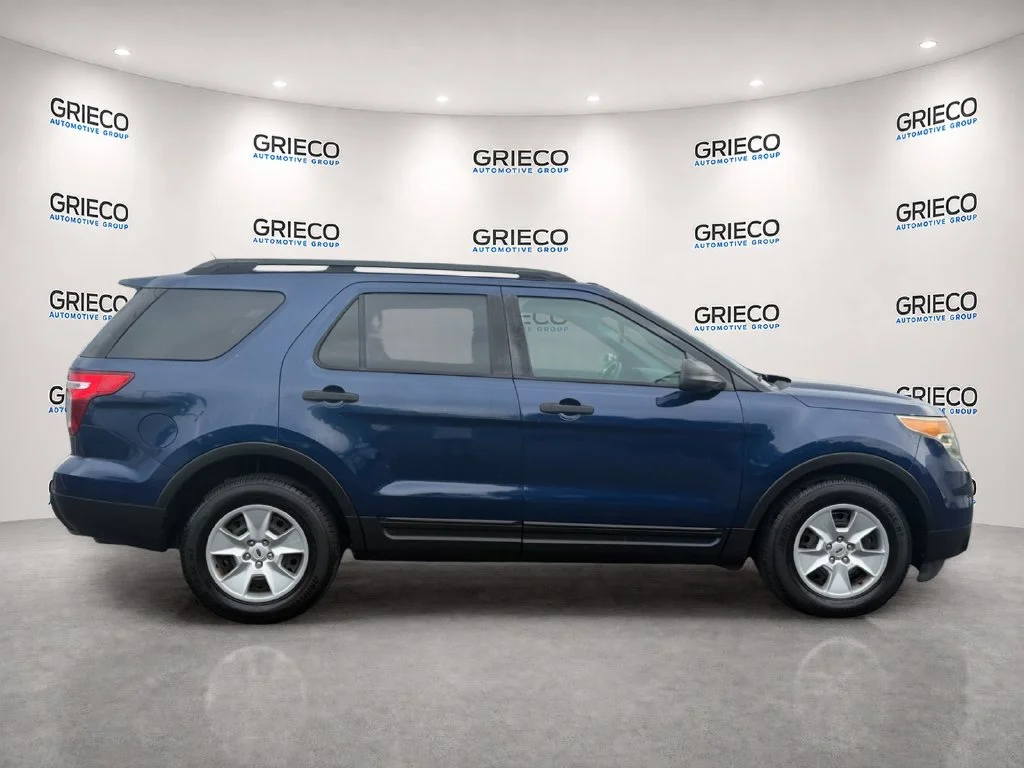 Used 2012 Blue Ford Base image 8