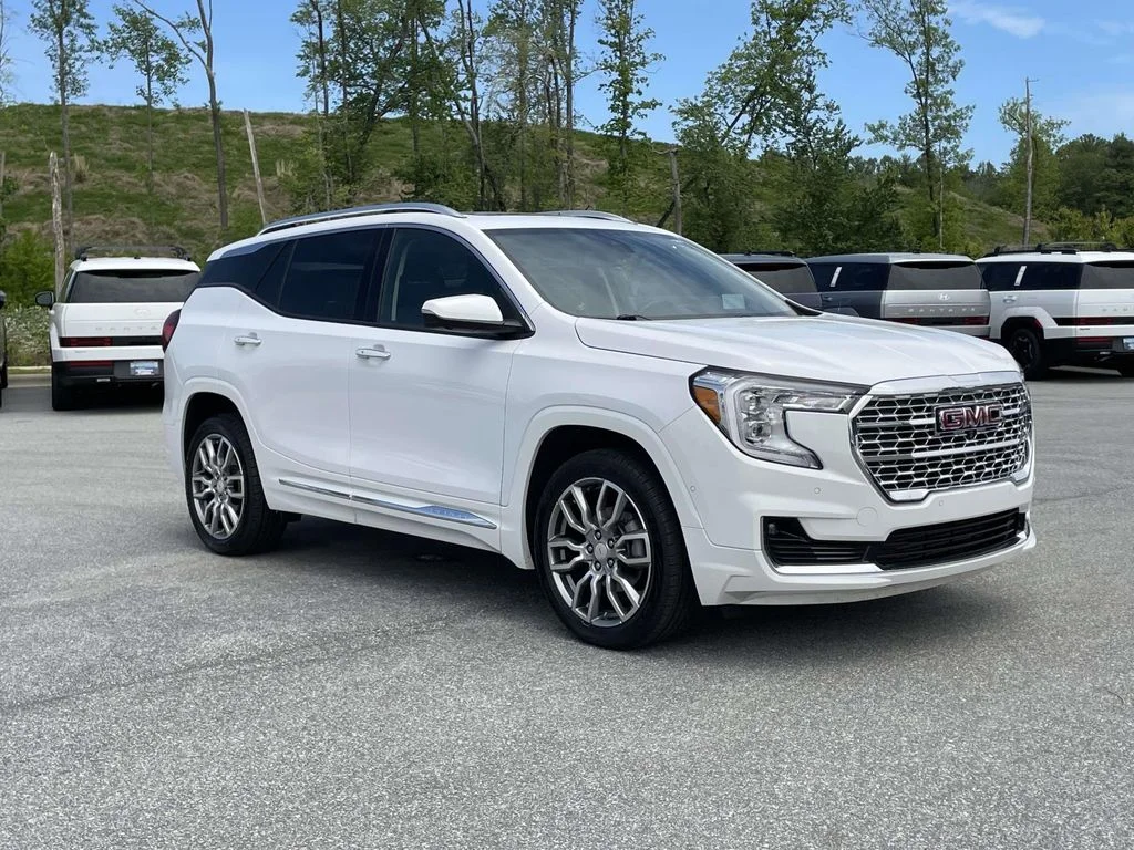 Used 2023 Summit White GMC Denali image 33