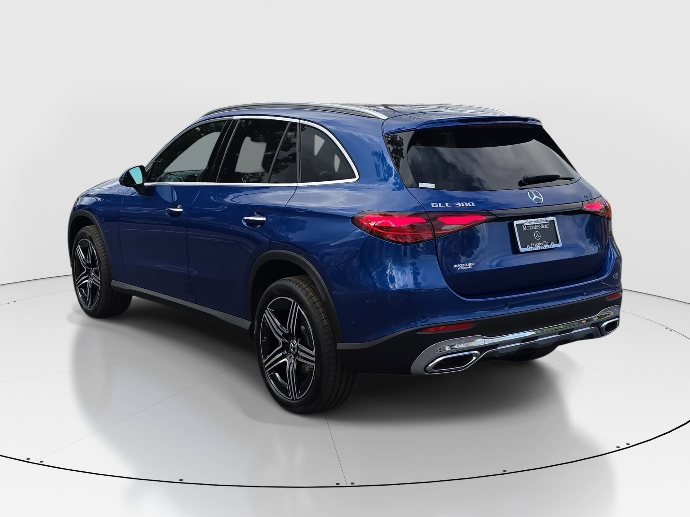 New 2026 Starling Blue Metallic Mercedes-Benz GLC300 image 7