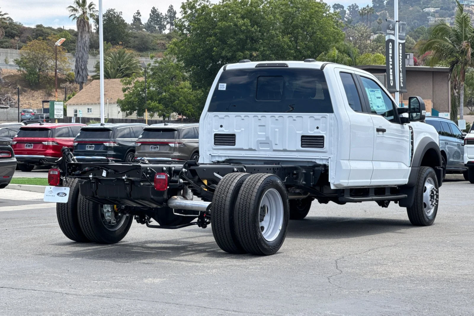 New 2026 Oxford White Ford F-450® XL image 3