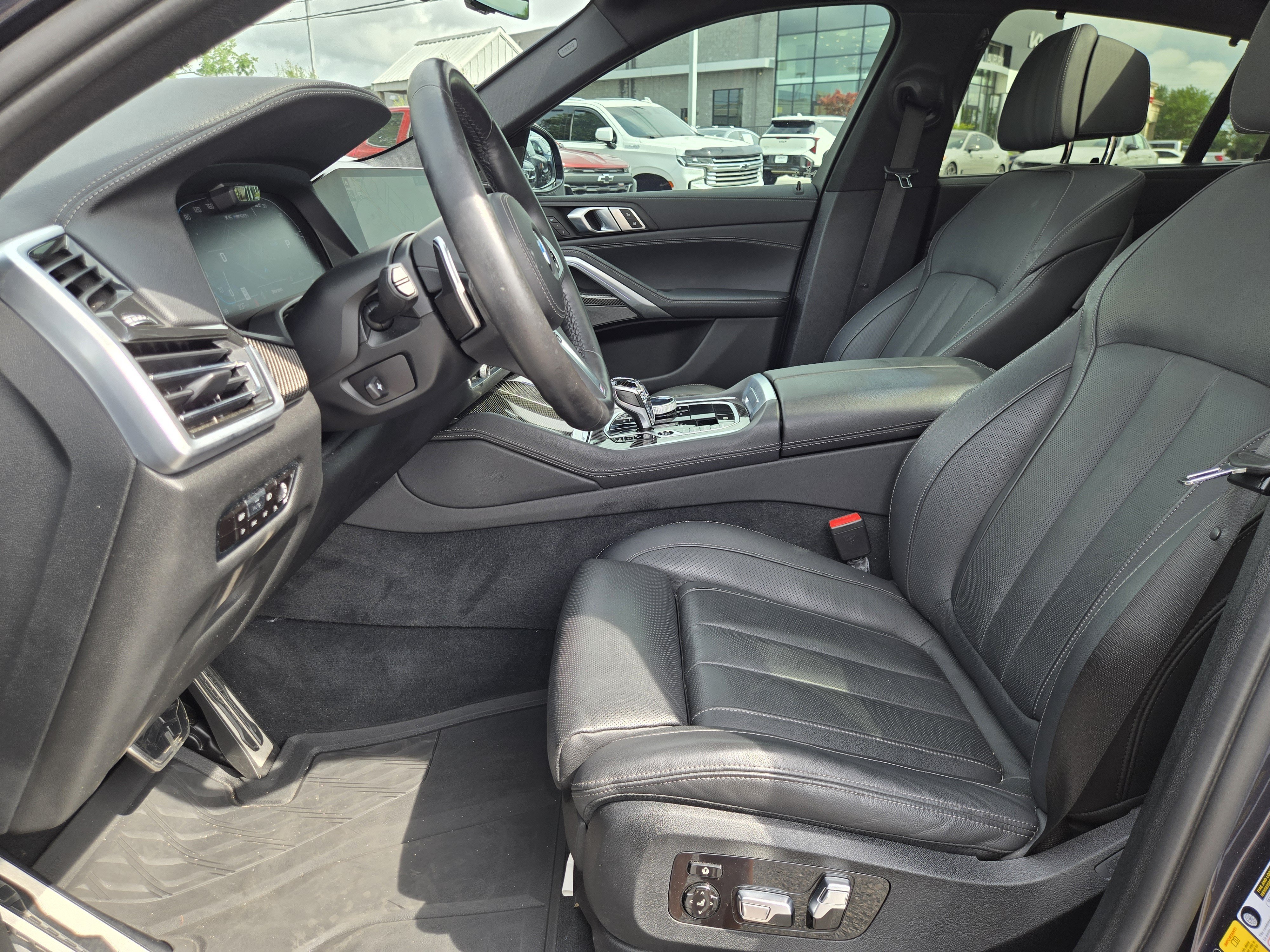 2022 BMW X6 M50i - Photo 22