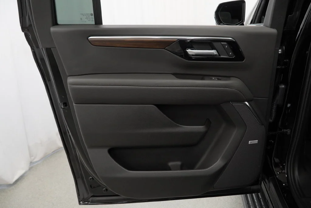 New 2026 Black Chevrolet High Country image 25