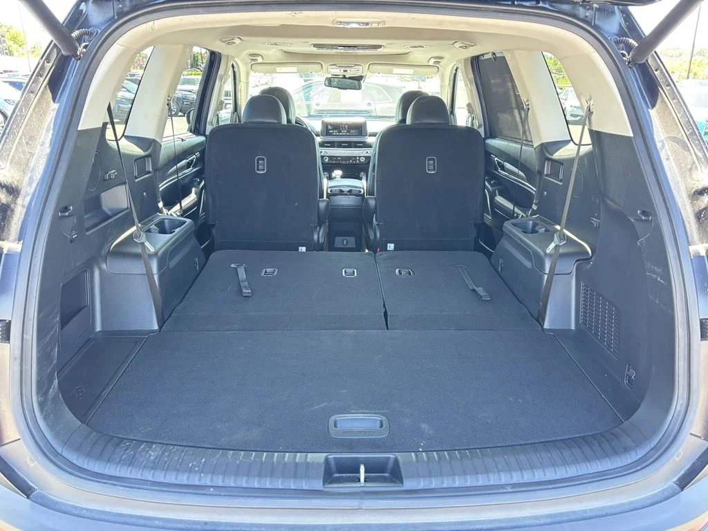 Used 2021 Black Kia EX image 20