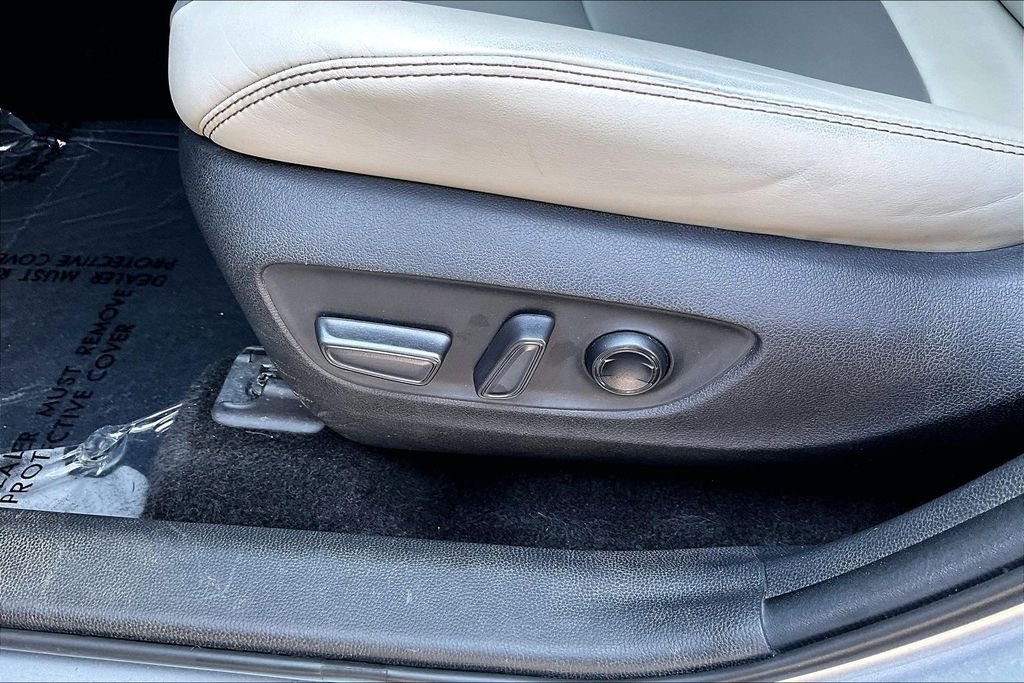 Used 2021 Silver Toyota XLE Premium image 42