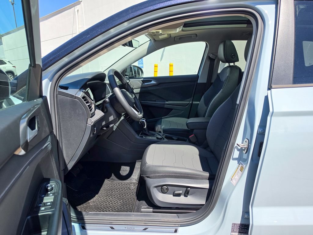 New 2026 Gray Volkswagen 1.5T SE Black image 11