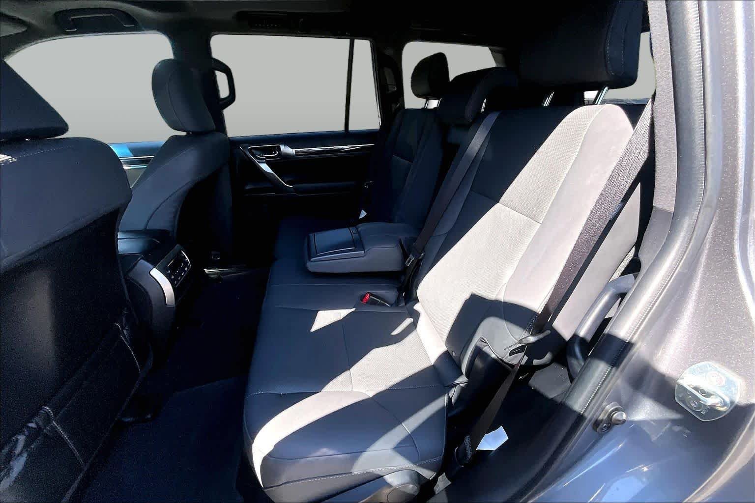 Used 2023 Nebula Gray Pearl Lexus Premium image 20