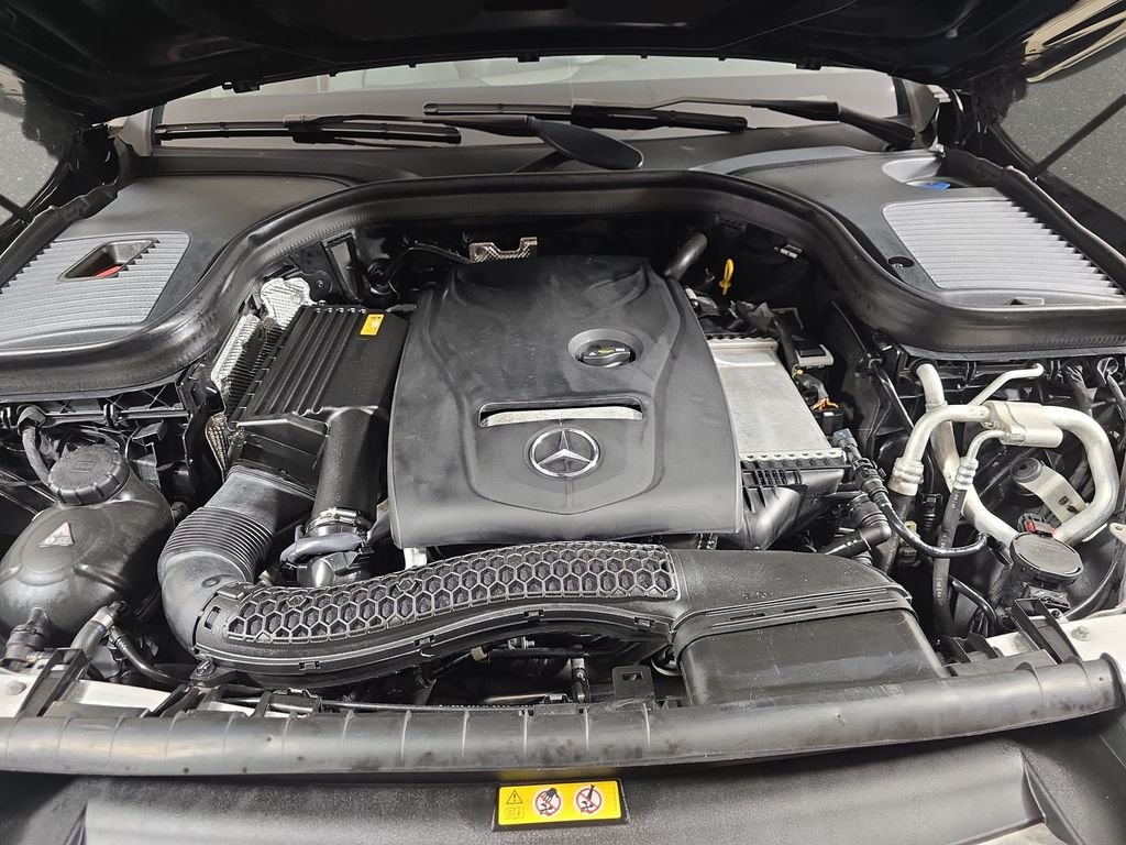 Used 2018 Black Mercedes-Benz GLC 300 image 35