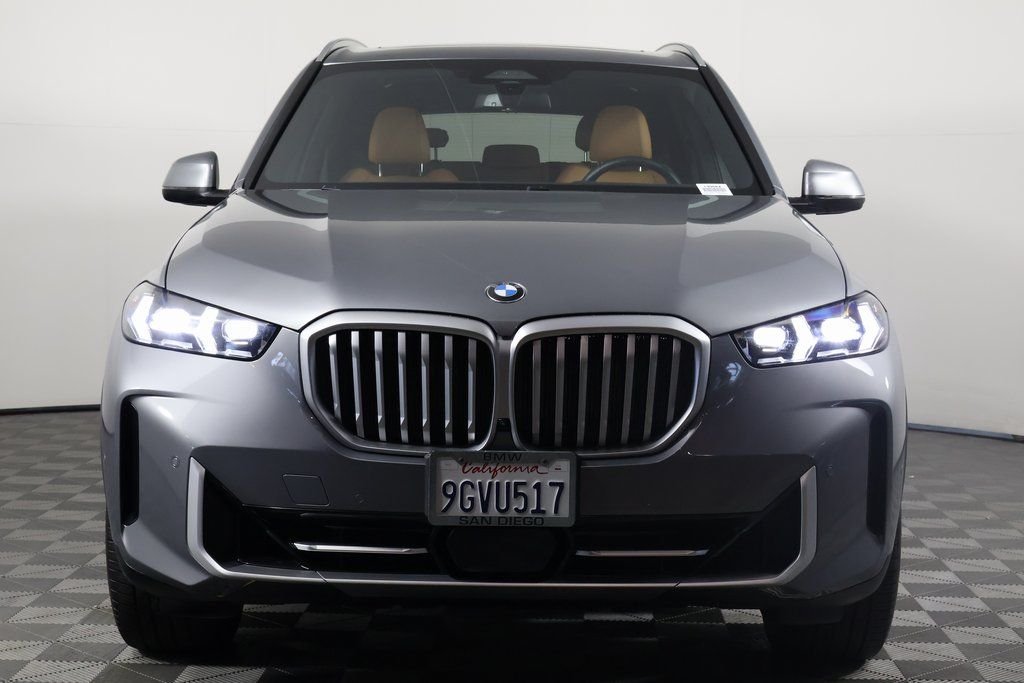 Used 2024 Skyscraper Grey Metallic BMW sDrive40i image 2