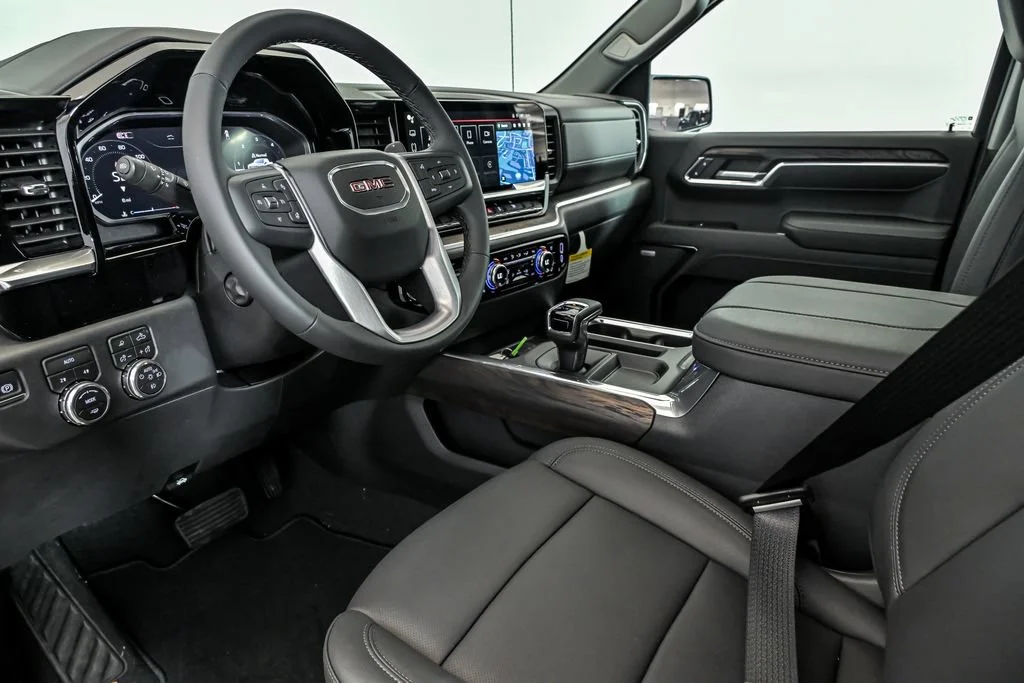 2026 GMC Sierra 1500 SLT - Photo 9