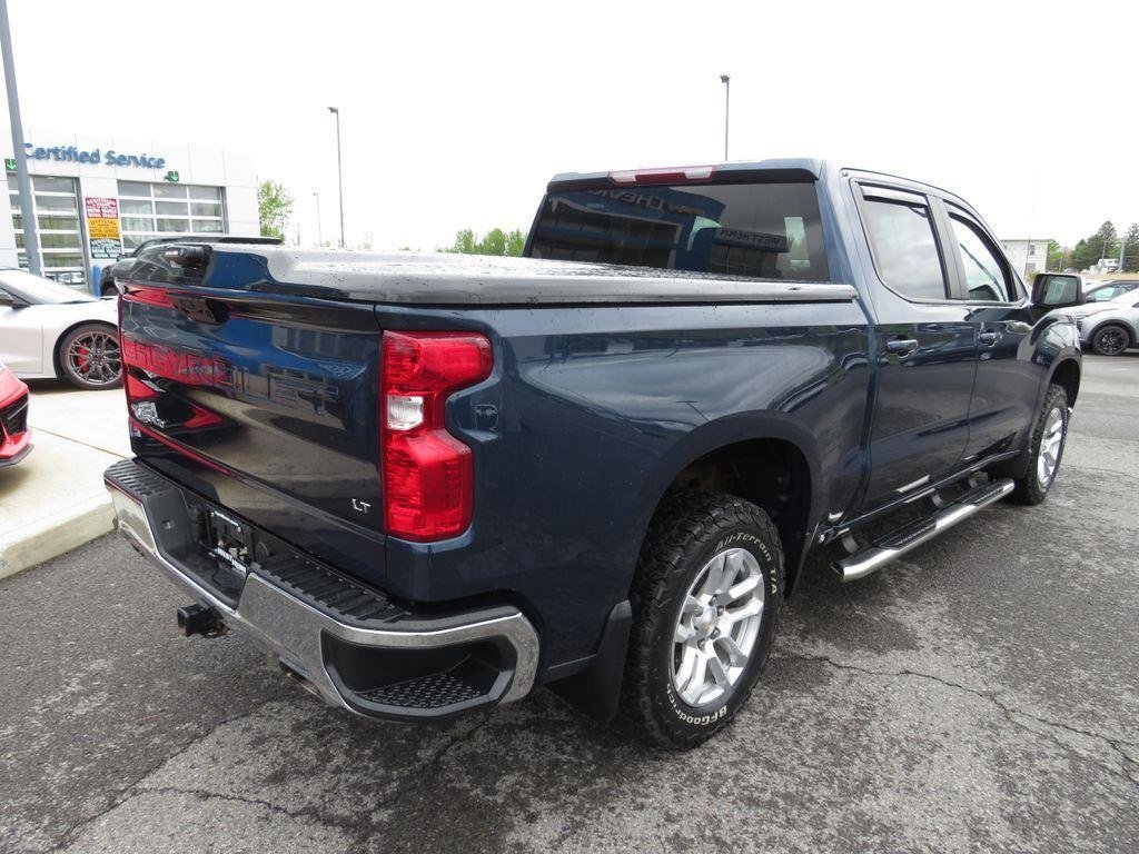 Used 2022 Blue Metallic Chevrolet LT image 7