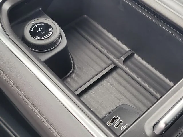 New 2027 Gray Metallic Ford Active image 31